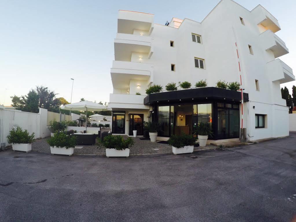 Hotel Riviera باري المظهر الخارجي الصورة