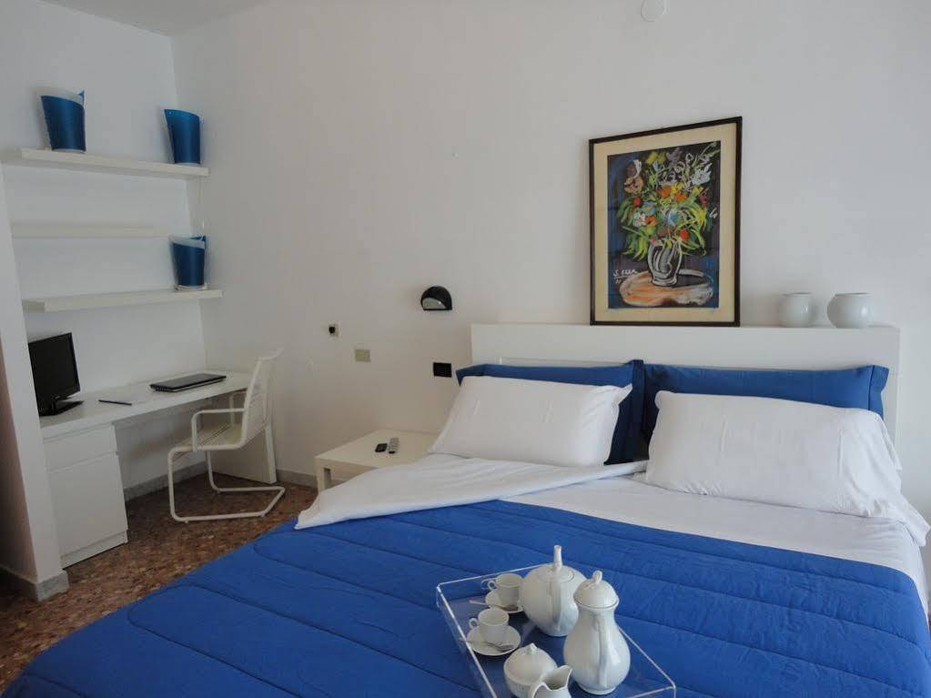 Hotel Riviera باري المظهر الخارجي الصورة